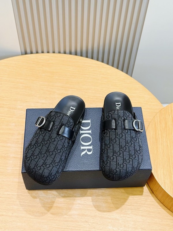 This D's Aqua Toe-cap Men's Sandals
