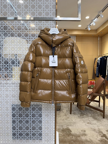 Off-White The Core Fabric Of The Jacket The Brand's Exclusive Glossy High-density Nylon Fabric Is Se