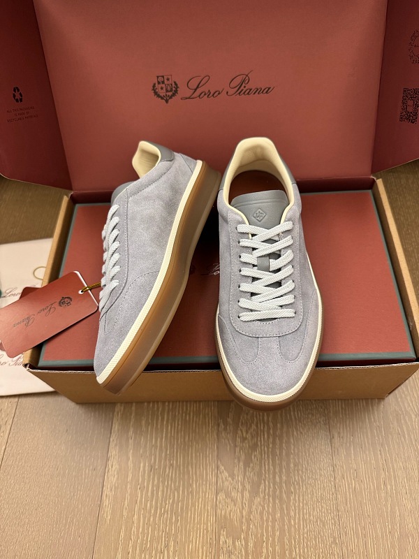 Sneakers from 1to1