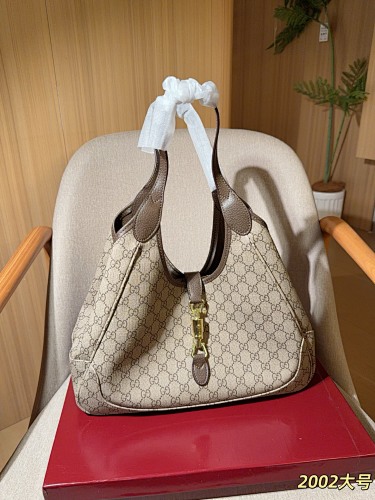 Xinxin 36 23 15cm
