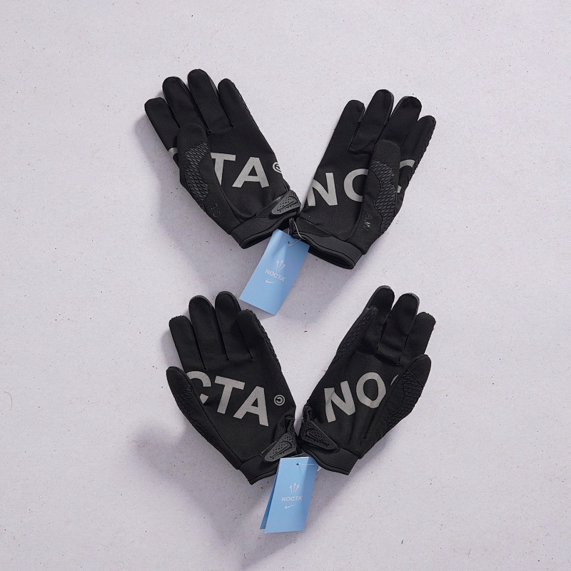 Gloves from 3125tiger