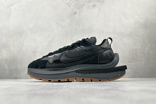 Zhenhui- Sacai X Nike VaporWaffle Black And Gum -DD1875-001