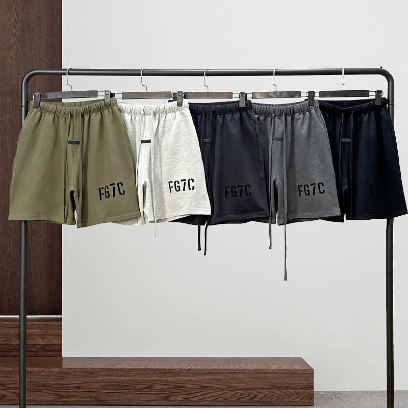 Lili-23423 Essentials Shorts