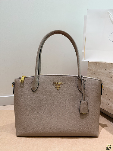 Xinxin Prada 33 22cm
