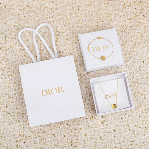 Dior necklace