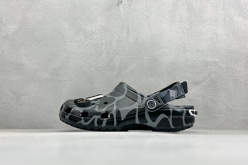 Zhenhui-K Crocs