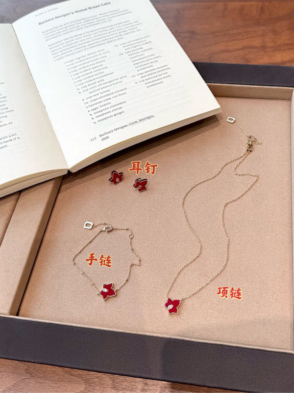 Necklace from 3125tiger