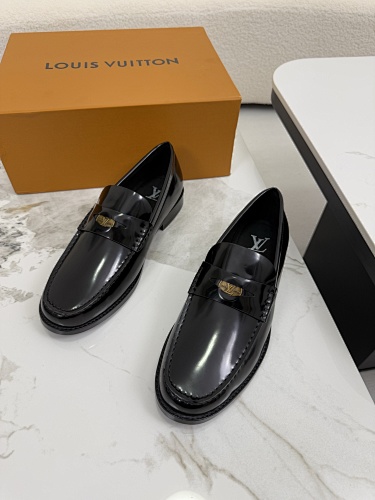 Shoes from 3125tiger