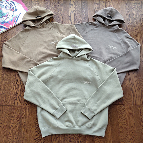 The Model Wear Size L In The Photo