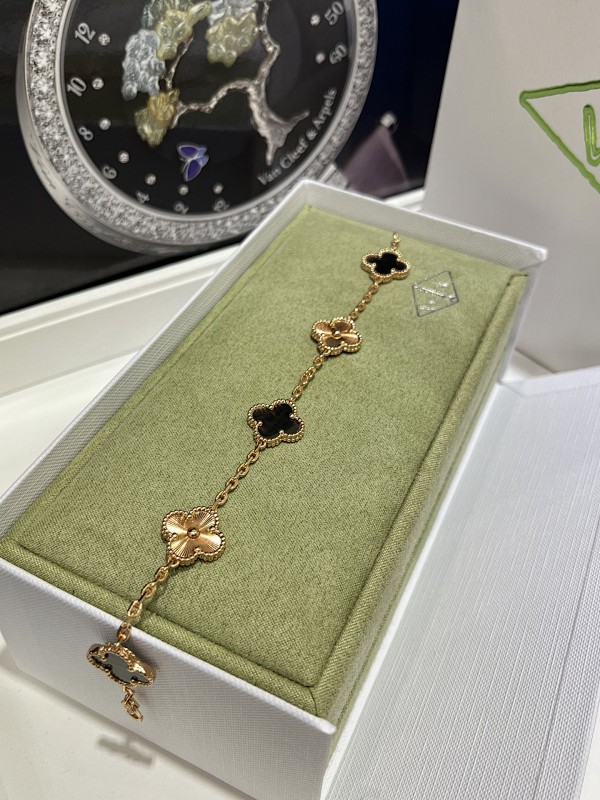 Bracelet from 3125tiger