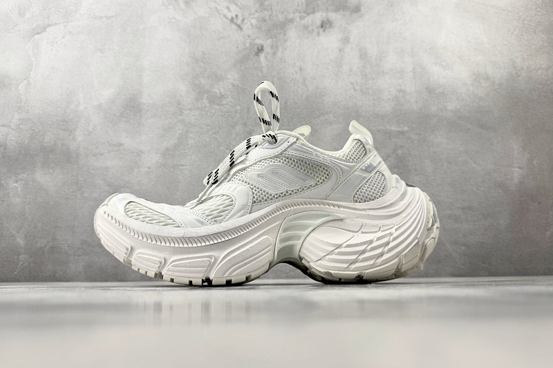 Zhenhui-Balenciaga -815859 W2MV2
