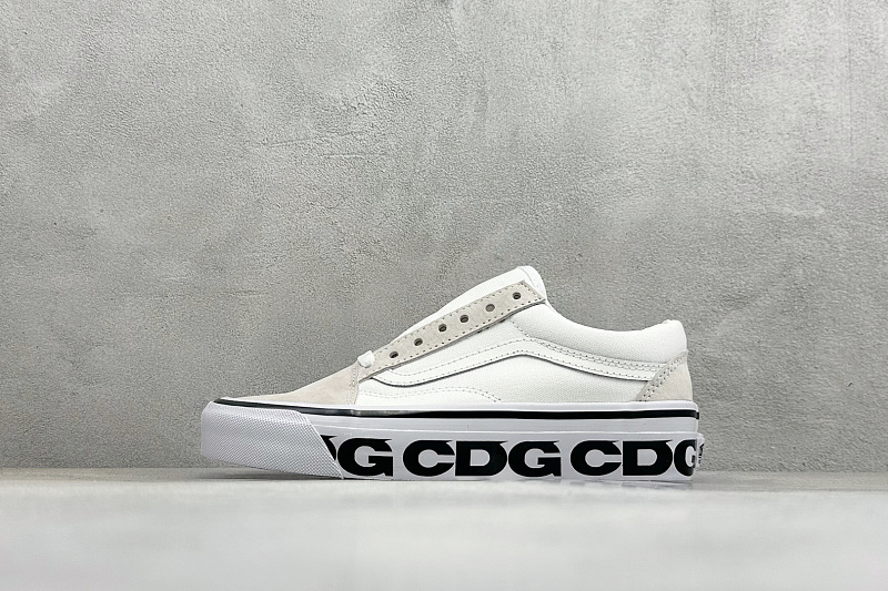 Zhenhui-CDG X Vans Old Skool -VN0A4P3XQLZ -VN000SHEPU7