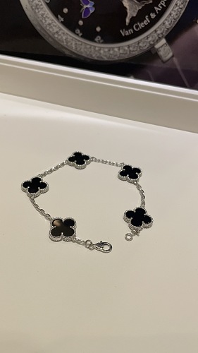 Bracelet from 3125tiger
