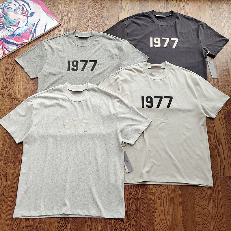 The Model Wear Size M In The Photo