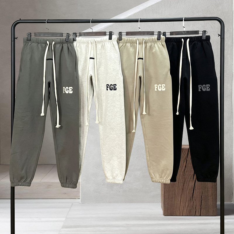 Lili-242343 Essentials Pants