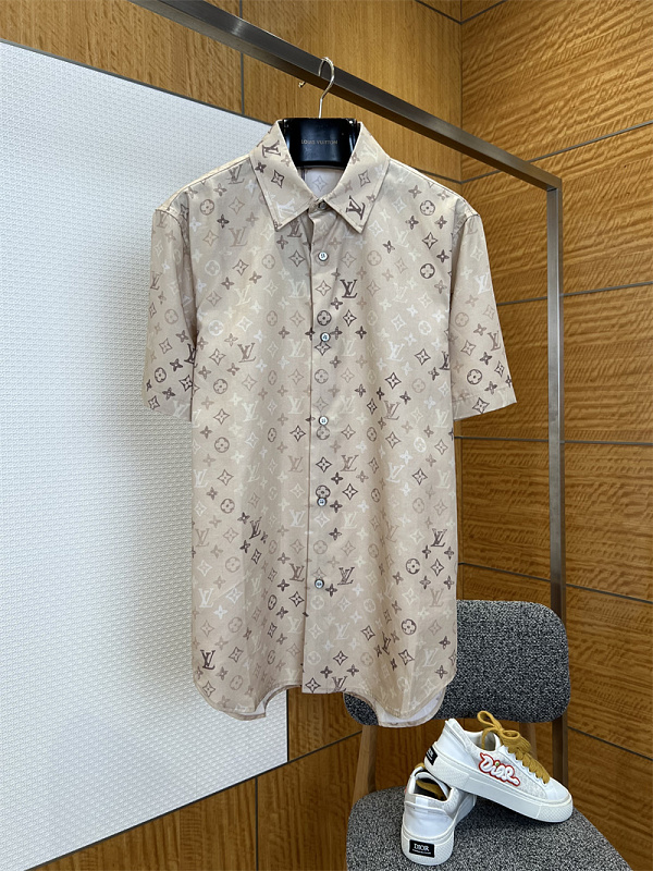 Louis Vuitton tee