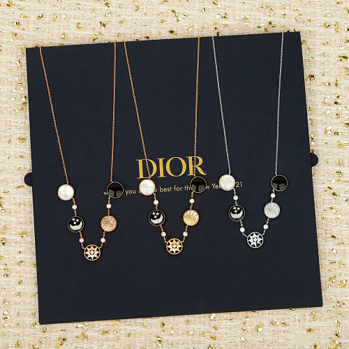 Dior necklace