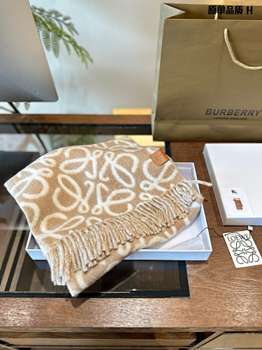 Louis Vuitton scarf