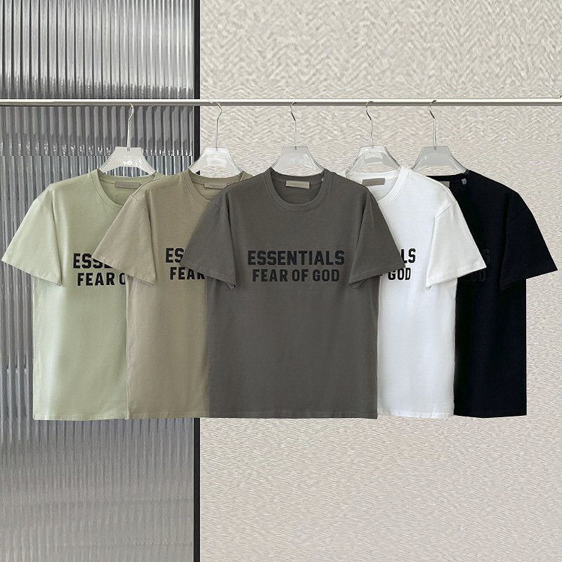 Lili-22324 Essentials T-shirts