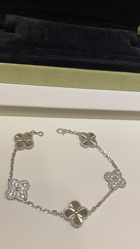 Bracelet from 3125tiger