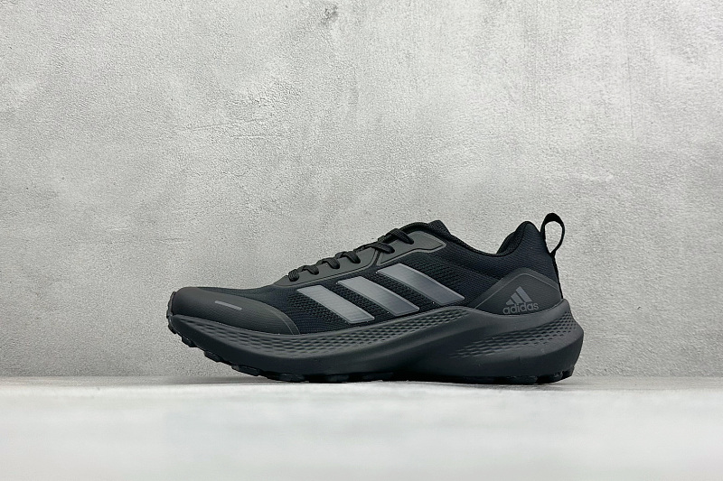 Zhenhui-Adidas Super Nova -D68952