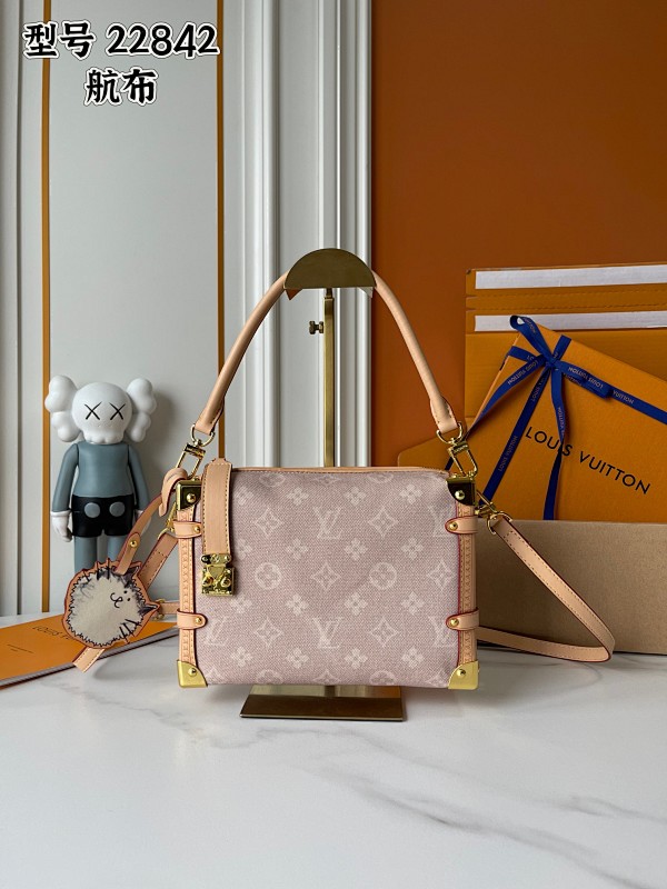 Louis Vuitton LV9 N LV Grace LV Grace Coddington 15154 S-lock