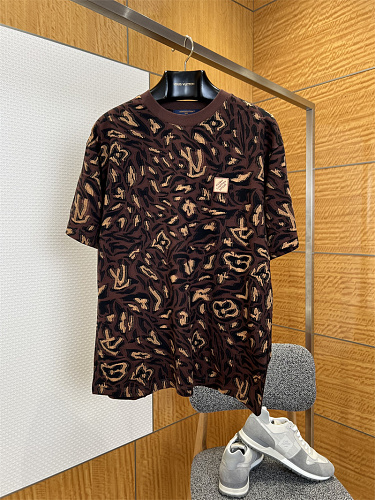 Louis Vuitton tee