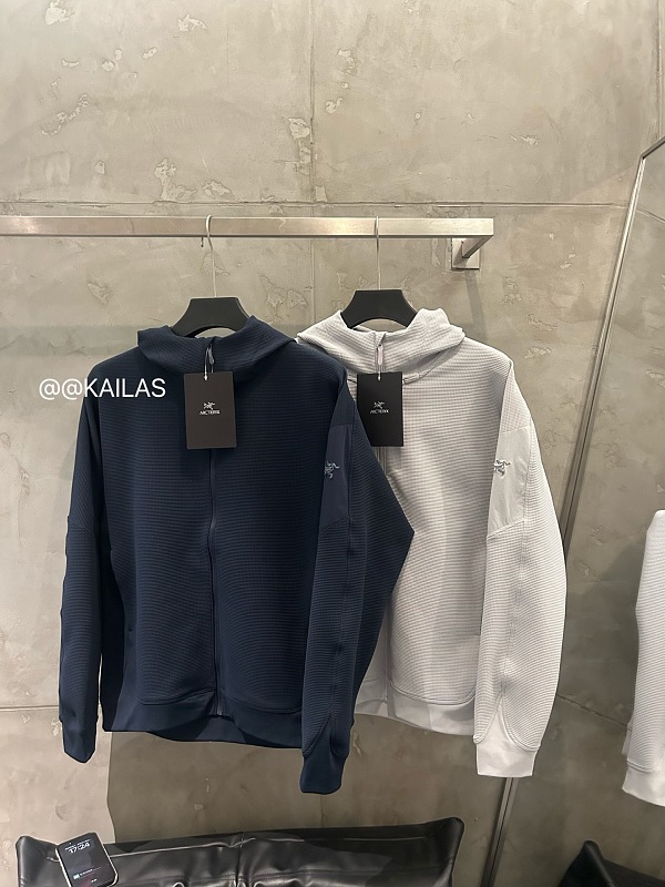 Yuzhou-Olera Embroidery Waffle Hoodie