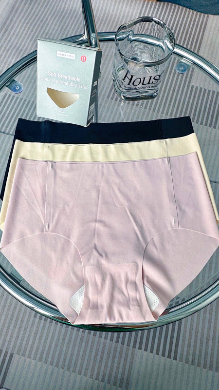 Close-fitting Clothes Are Not Supported For Return