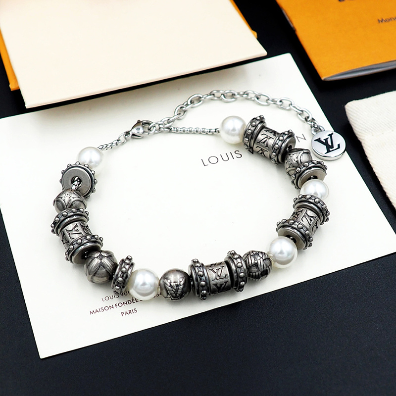 Bracelet from 3125tiger