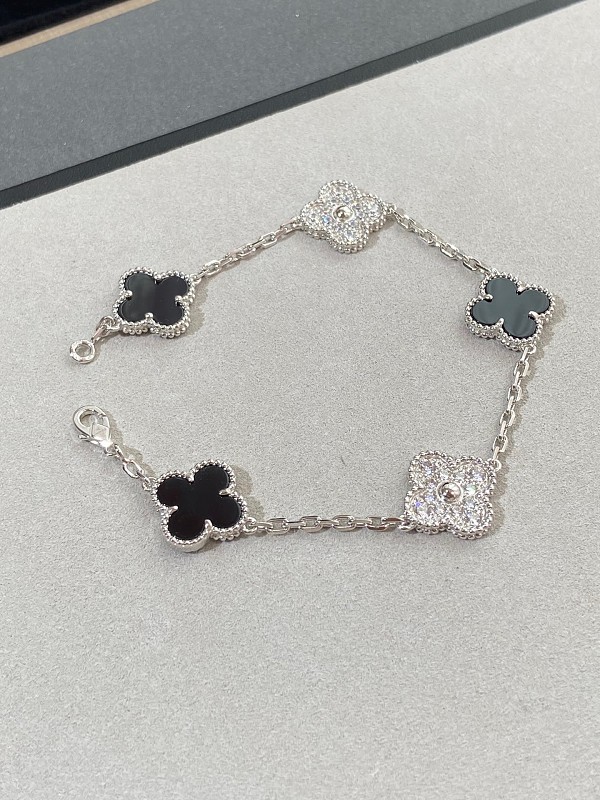 Bracelet from 3125tiger