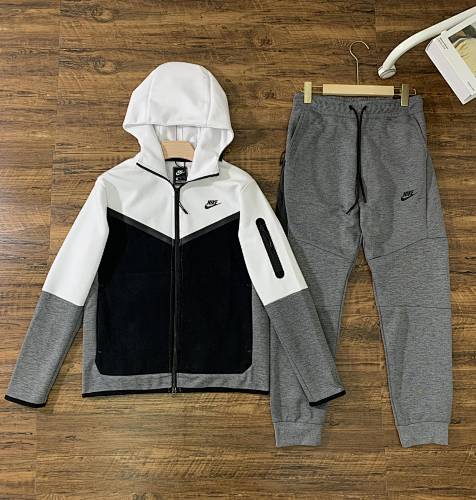 + Amg Tech Fleece