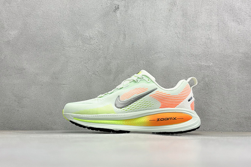 Zhenhui-Nike Vomero 18-HM6804-100