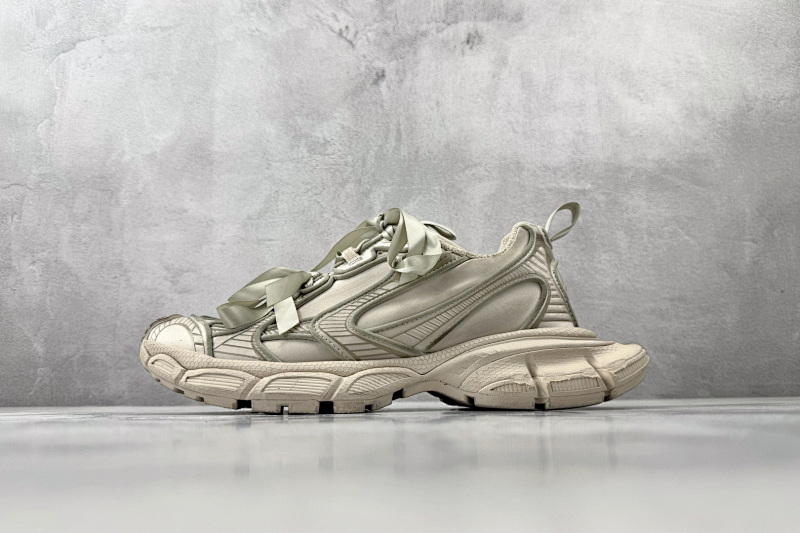 Zhenhui- Balenciaga-734734W3XSB9200