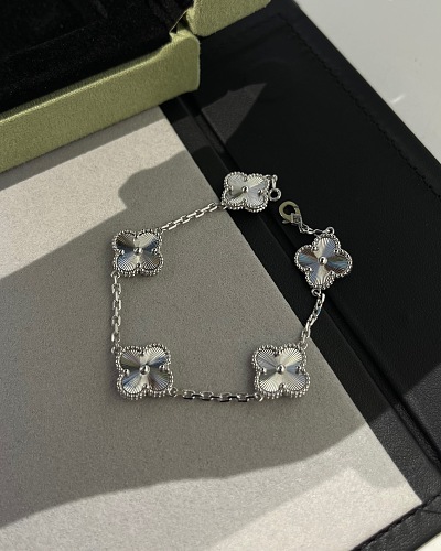Bracelet from 3125tiger