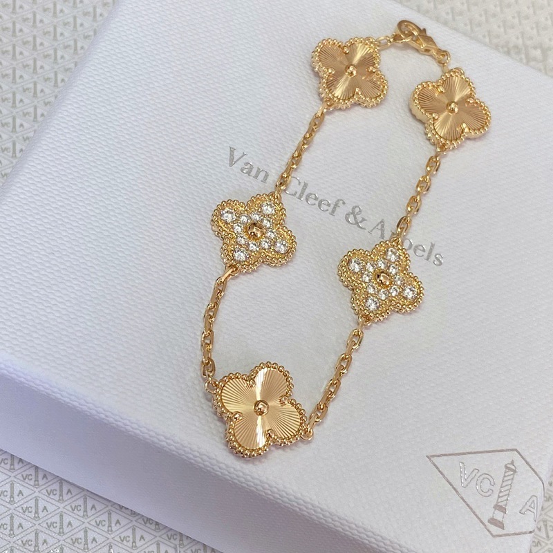 Bracelet from 3125tiger