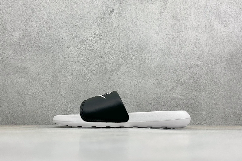 Zhenhui-Nike Victori One SLIDE-DD0234-100