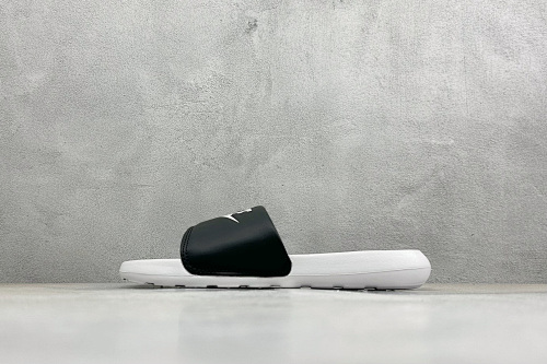 Zhenhui-Nike Victori One SLIDE-DD0234-100