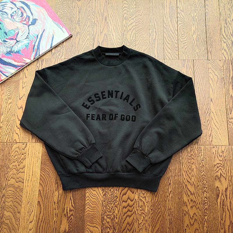 The Model Wear Size M In The Photo