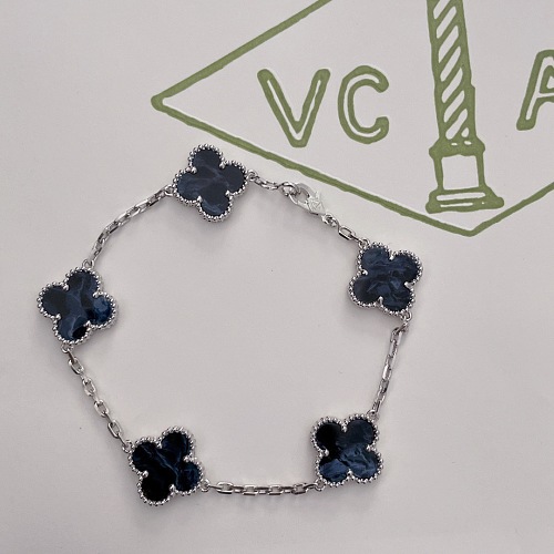 Bracelet from 3125tiger