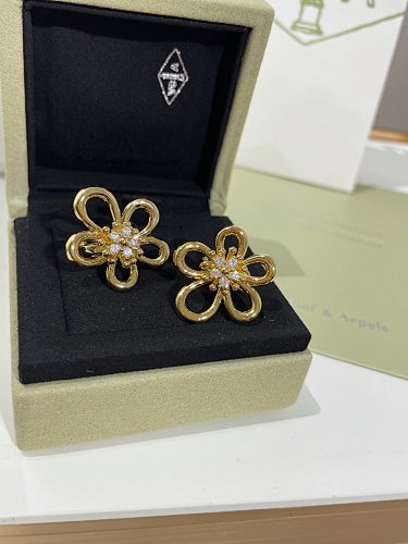 Earrings from 3125tiger