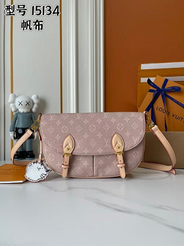 Louis Vuitton Escape LV Travels With Grace Coddington Meowgram Coddington 21 X 7 X 30