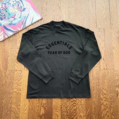 The Model Wear Size M In The Photo