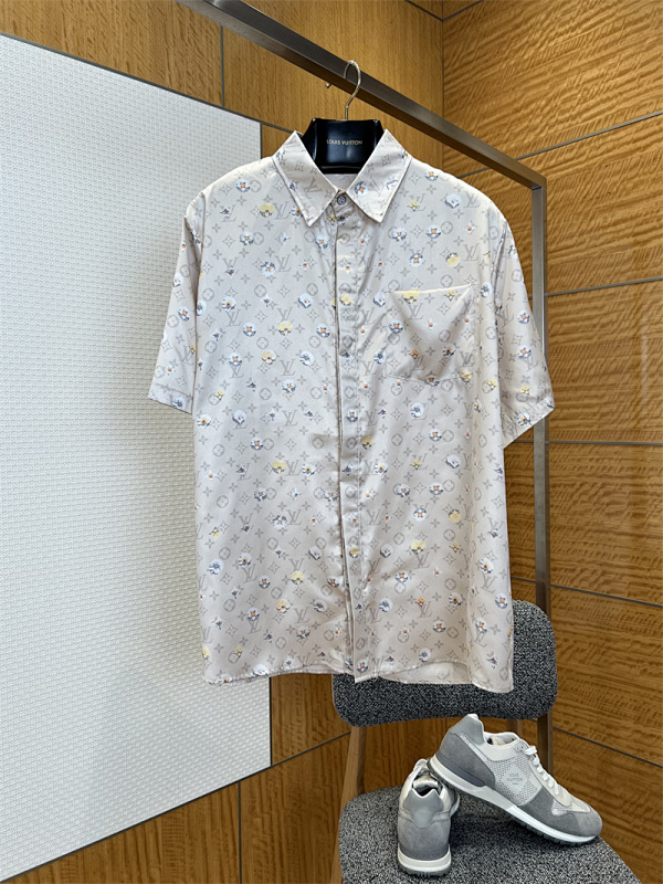 Louis Vuitton tee