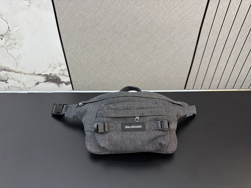 Balenciaga Xinxin Logo 26 16cm