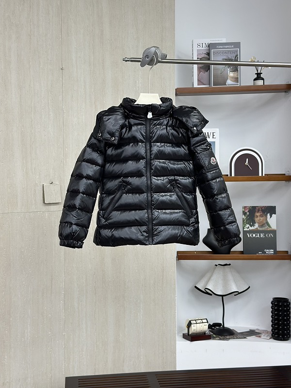 IT Moncler 4-12A