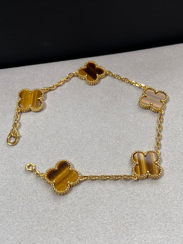 Bracelet from 3125tiger