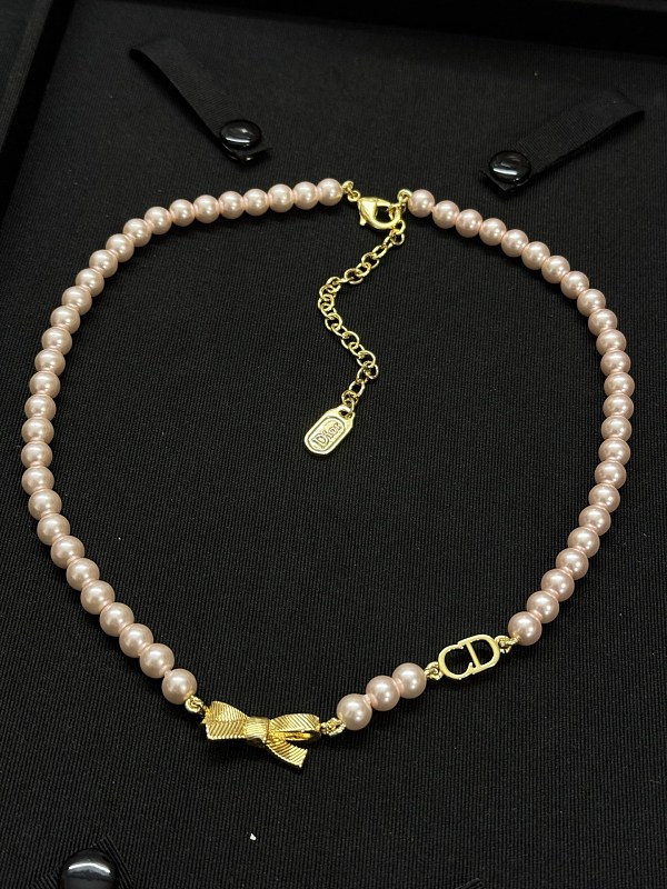 Dior necklace