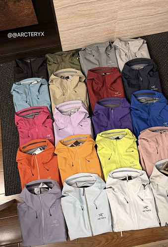 Yuzhou- Beta LT Hard Shell Jacket