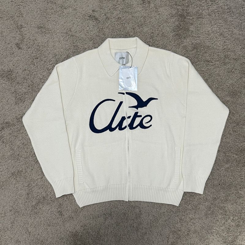A Te Bird Zip Up Knit Cream